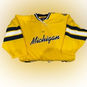 Nike University of Michigan Maize Hockey Jersey Size XL